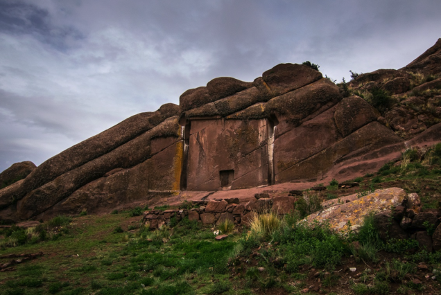 Tiahuanaco & Aramu Muru Tour Full Day: Mystical Archaeology – Puno to Bolivia