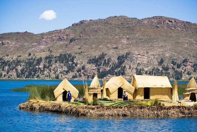 Lake Titicaca Cultural Immersion: Uros, Amantani & Taquile 2 Days.