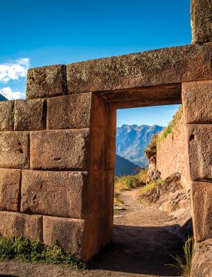 Pisac-tours-valle-sagrado-de-los-incas-peru-magic-travel